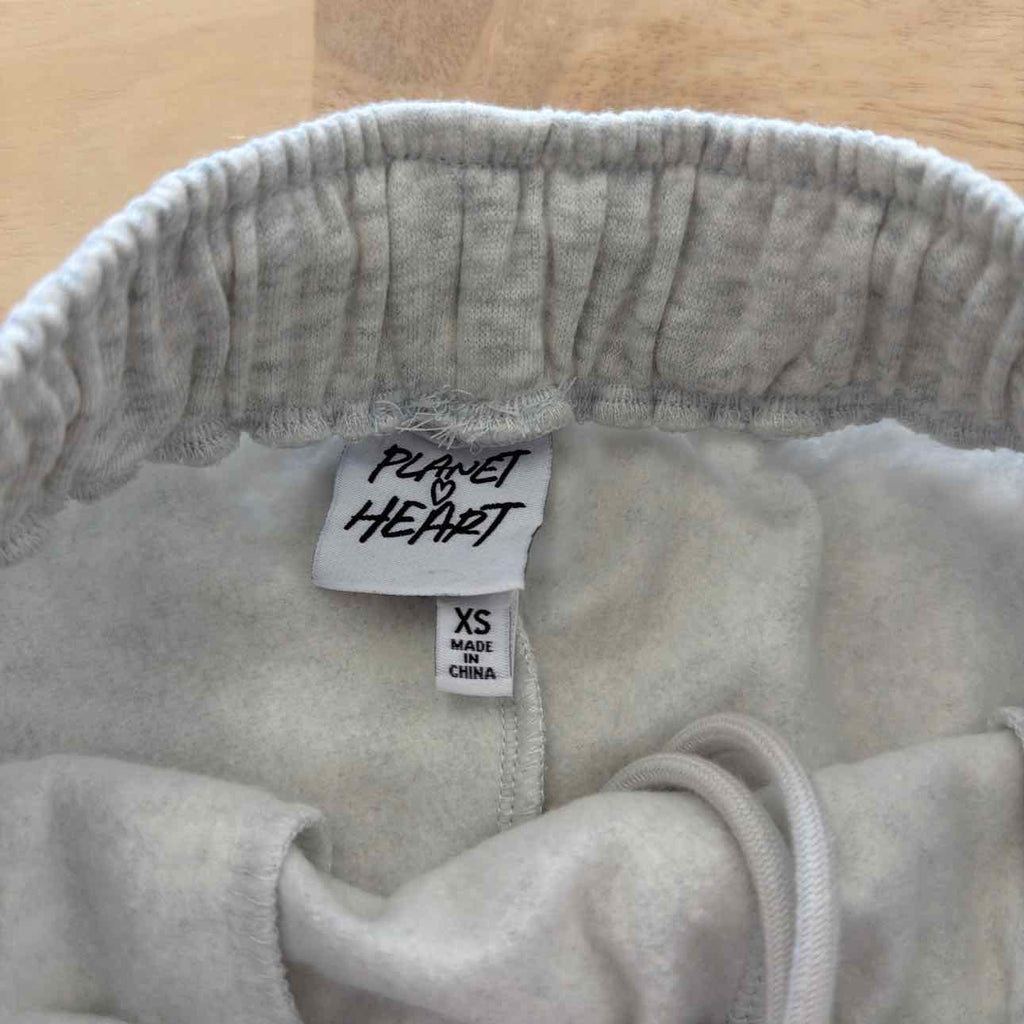 Planet Heart Women Size XS Gray New Shorts