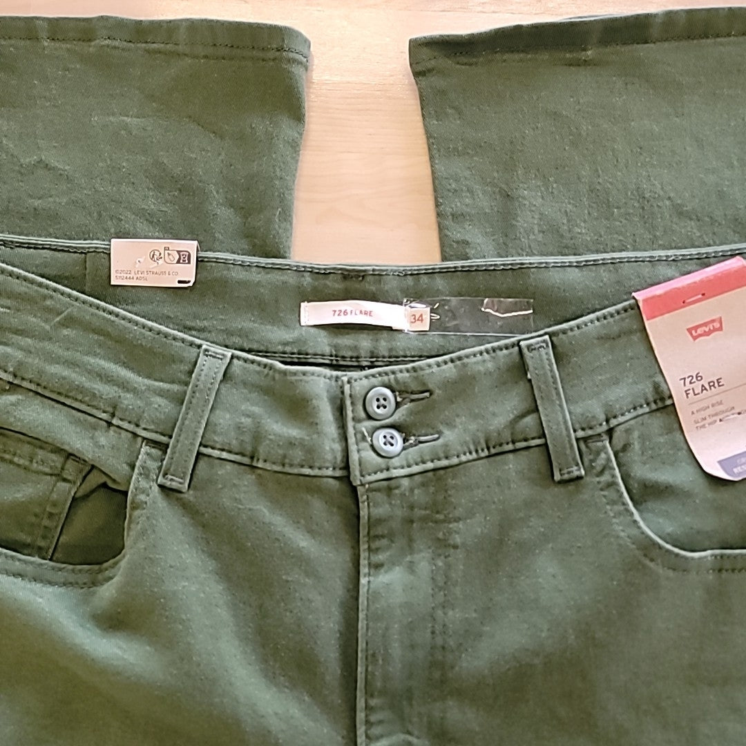 Levi's Size 34 Green New Pants