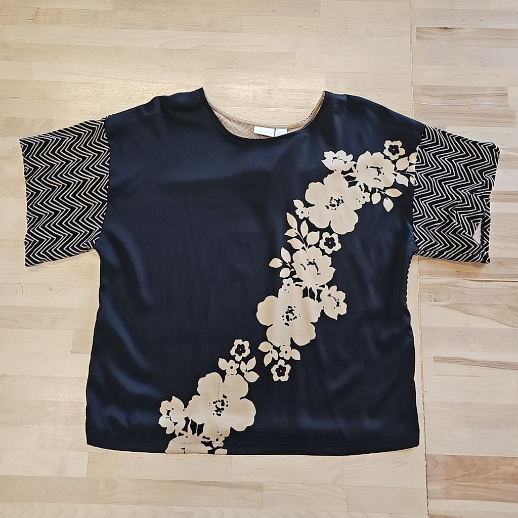 Chico's Size 1 Black Used Blouse