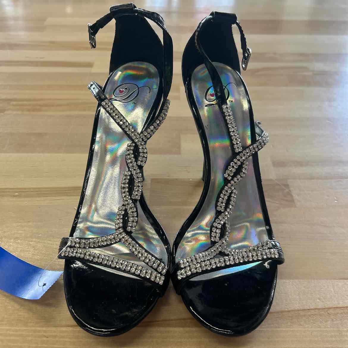 D Size 8 Black Rhinestone Preloved Heels