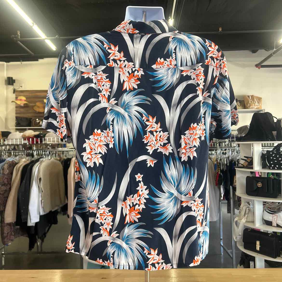 Toscano Size L Blue Preloved MENS Button Down Shirt