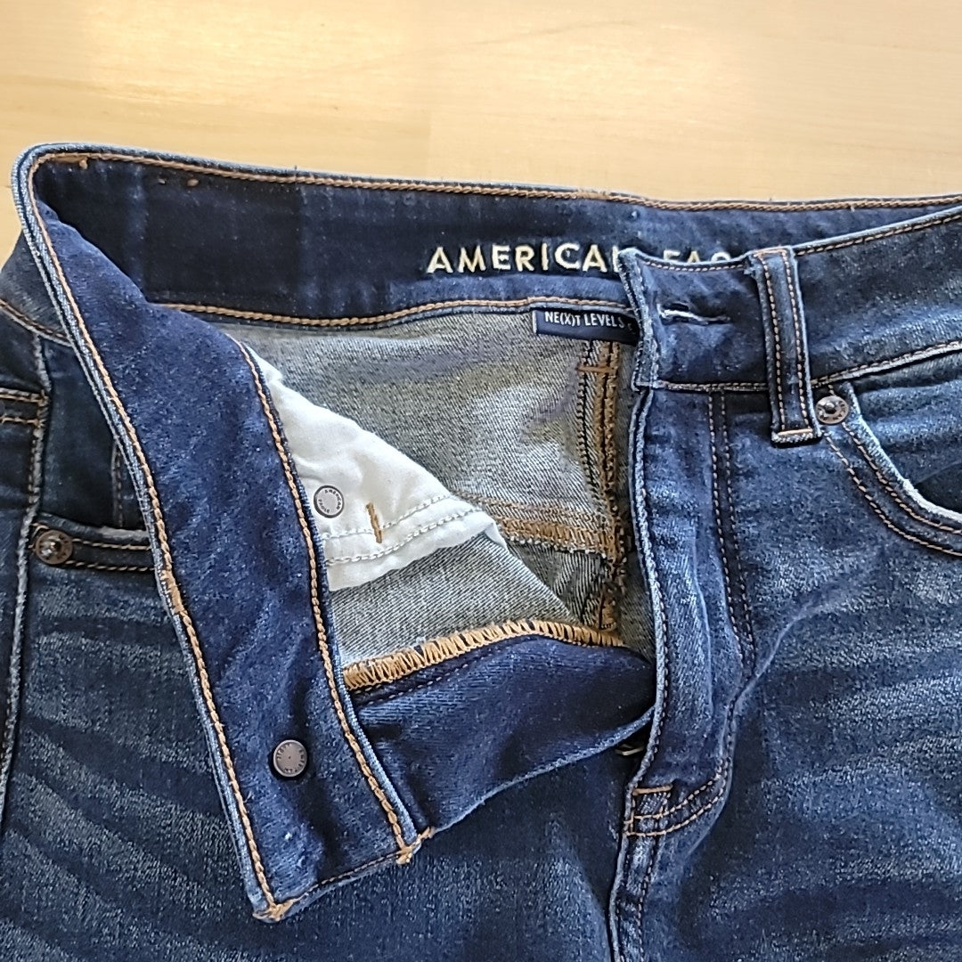 American Eagle Size 2 Blue Skirt