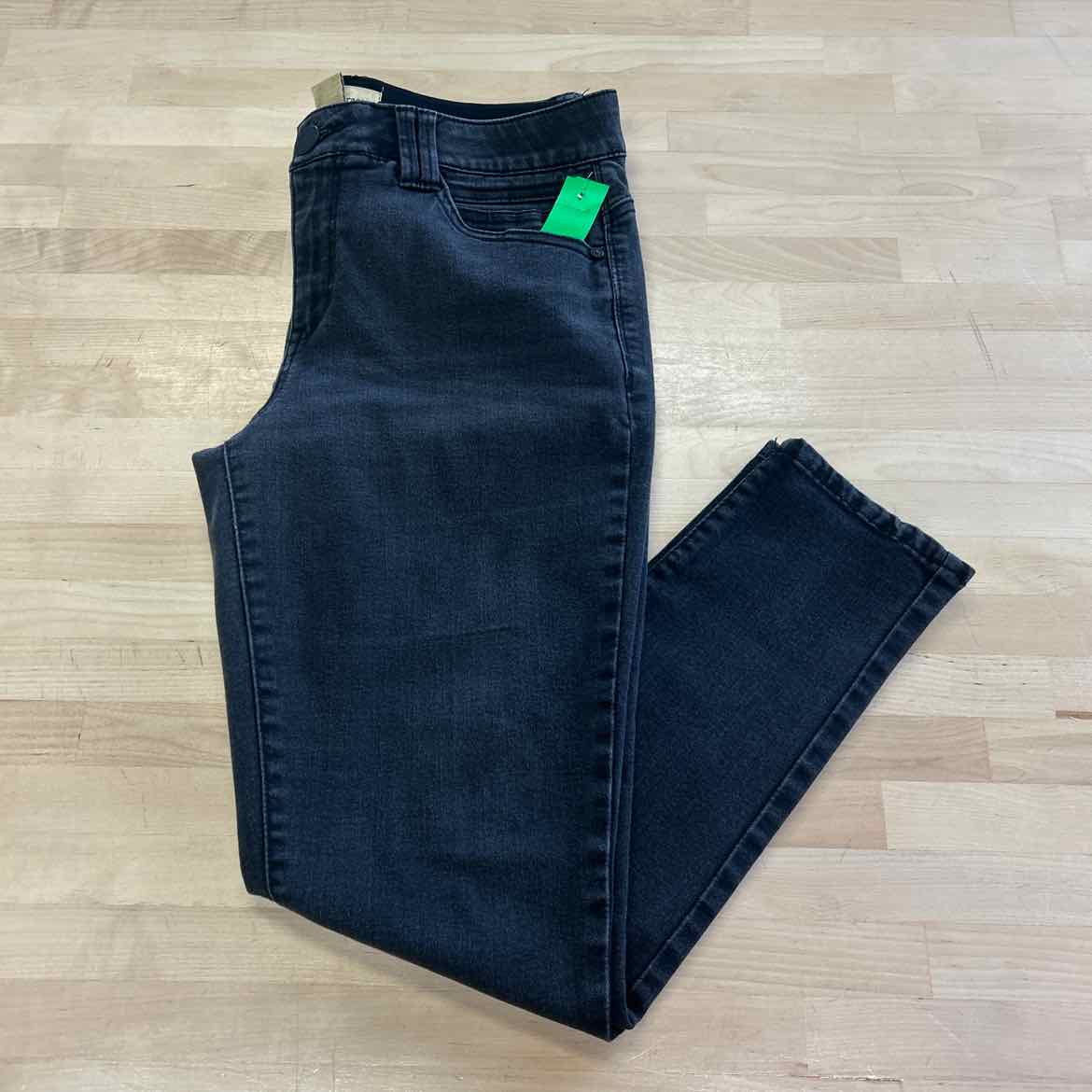 Democracy Size 12 Gray Denim Preloved Jeans