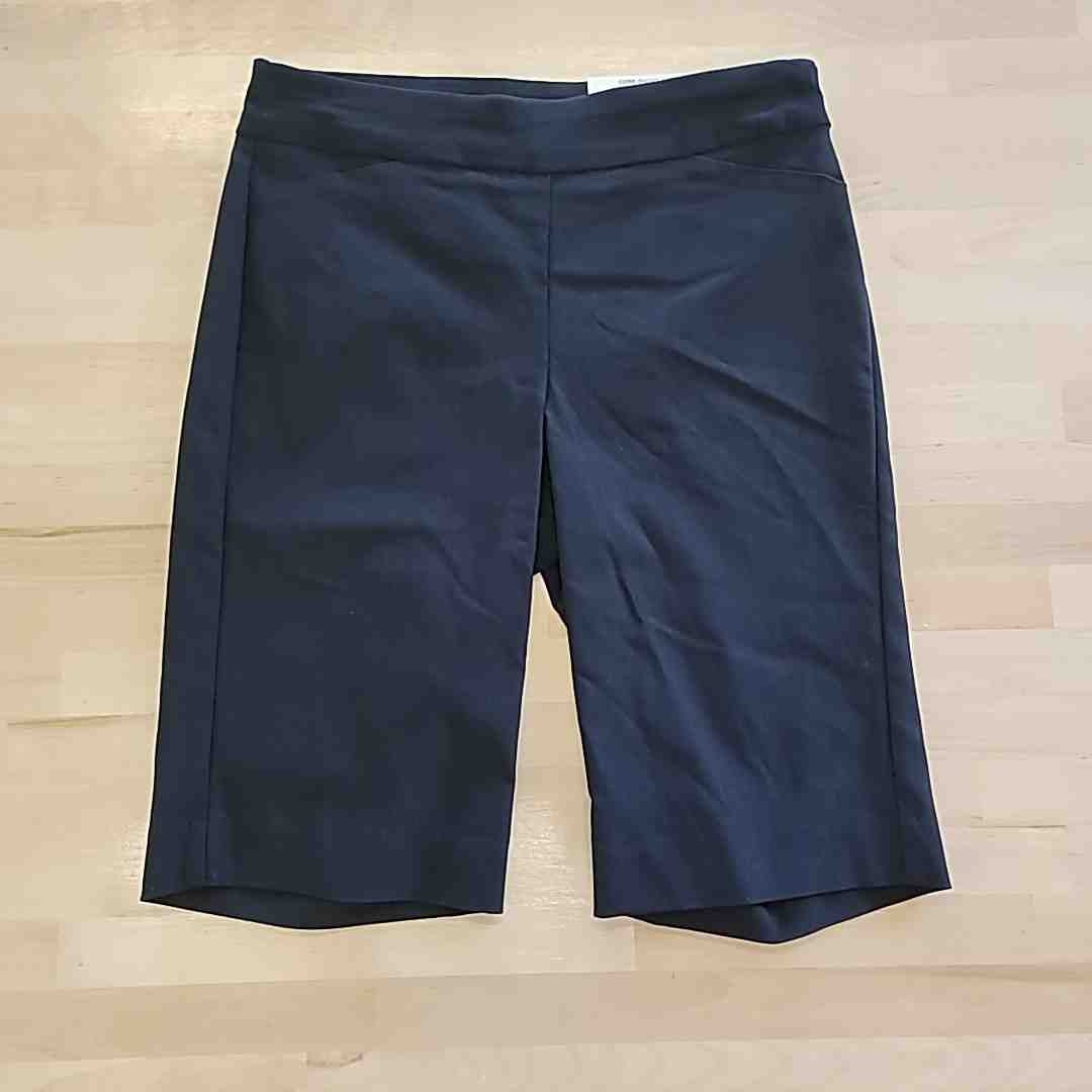 Charter Club Size XS Black Pull-on Bermuda Shorts NWT