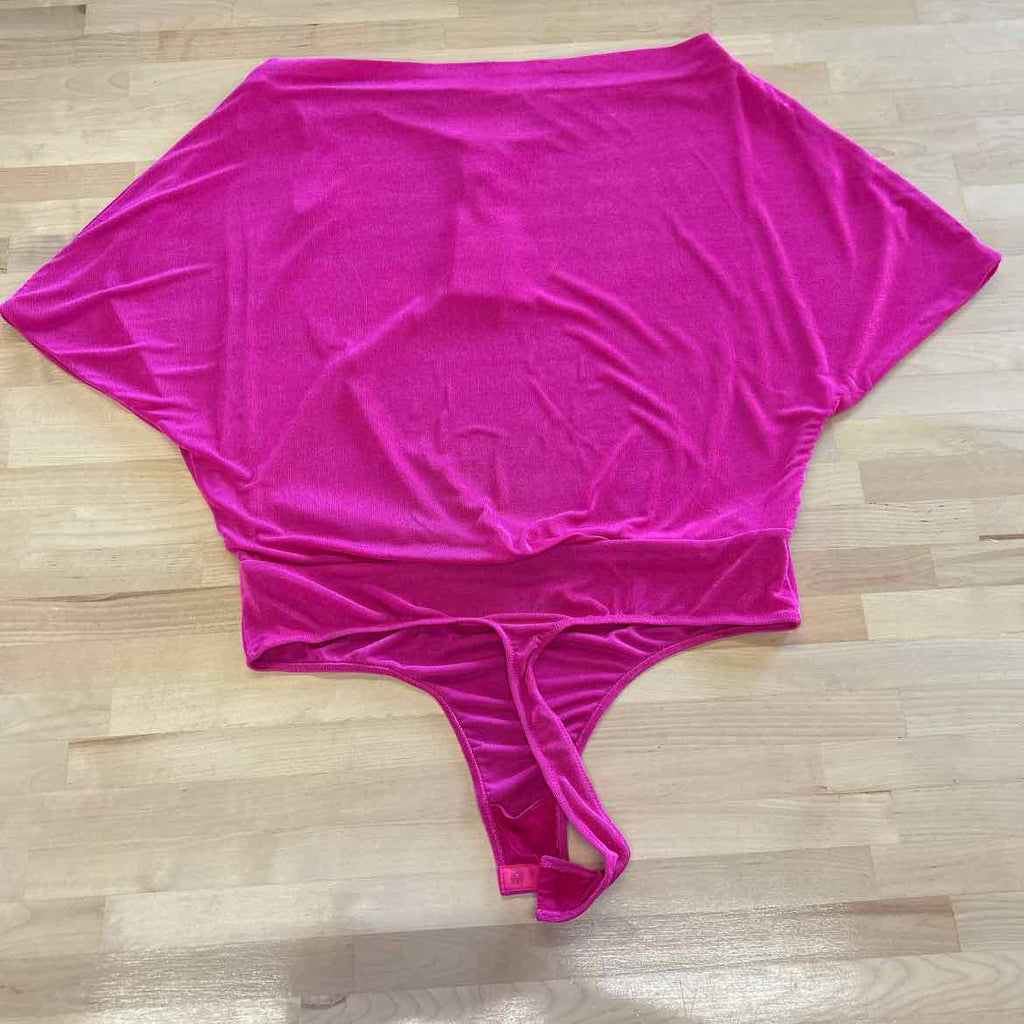 Alexia admor Size XL Pink Bodysuit