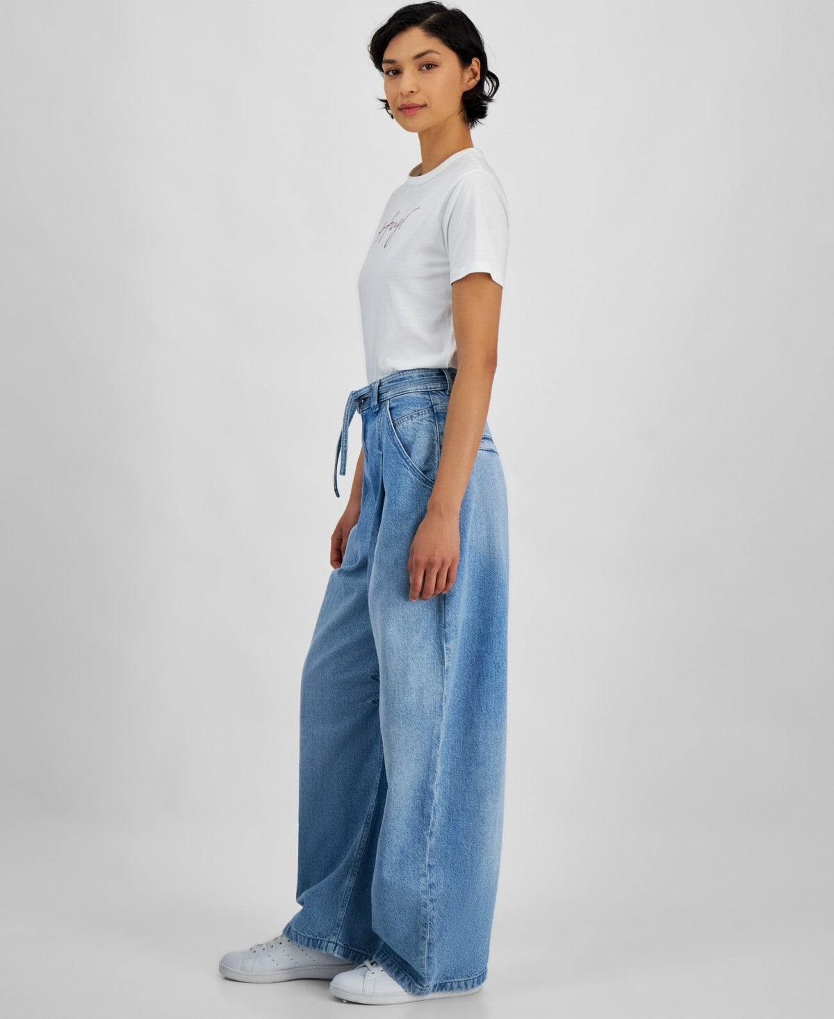 Boss by Hugo Boss Size 27 Pleated Barrel-Leg Denim Pants - Denim