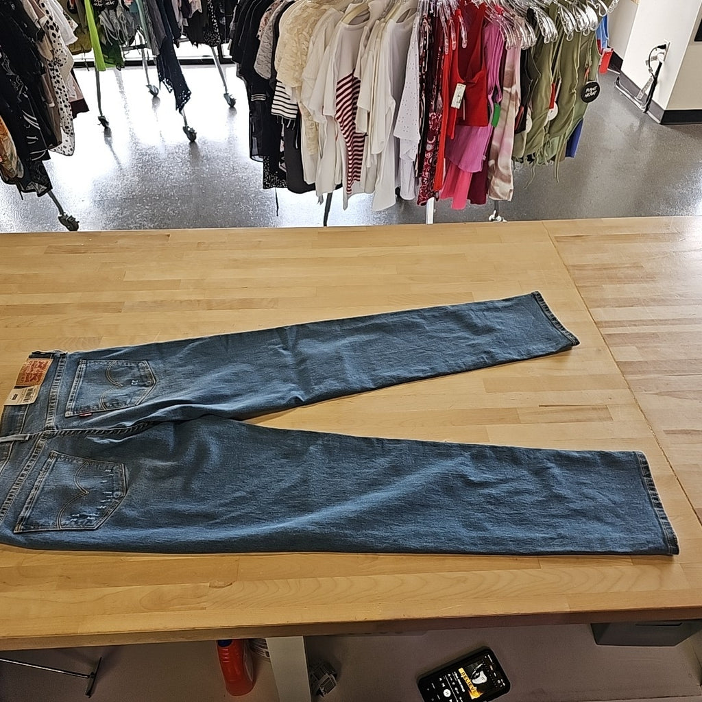 Women's Levi'sÂ® 314â„¢ Shaping Straight Jeans