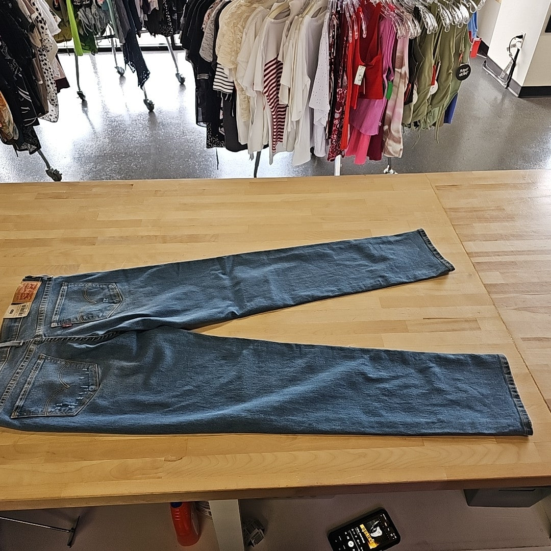 Women's Levi'sÂ® 314â„¢ Shaping Straight Jeans