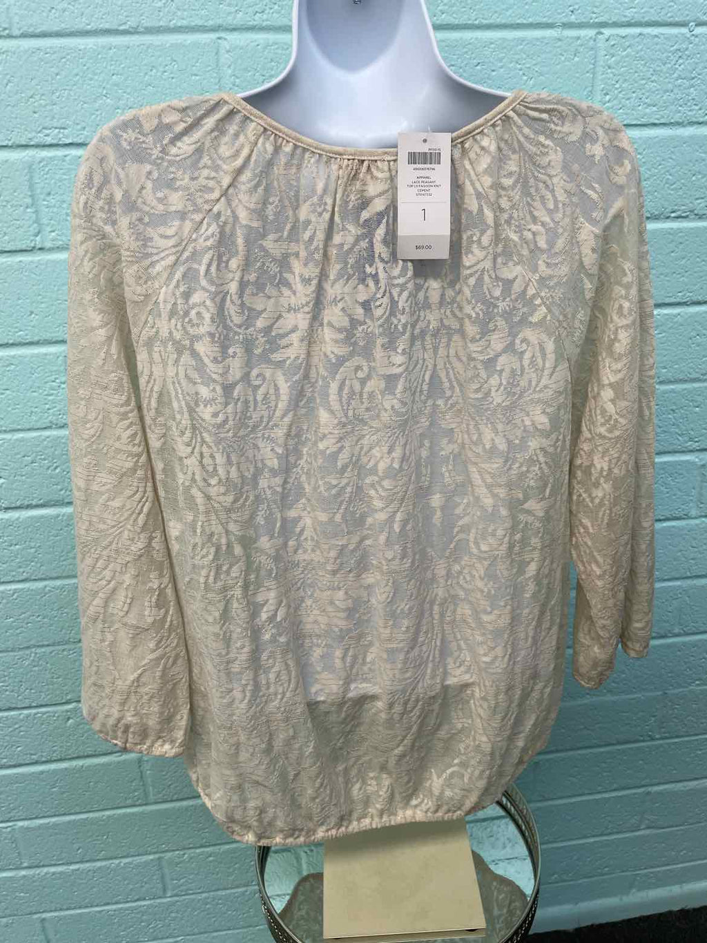 Chico's Size 1 Cream Blouse