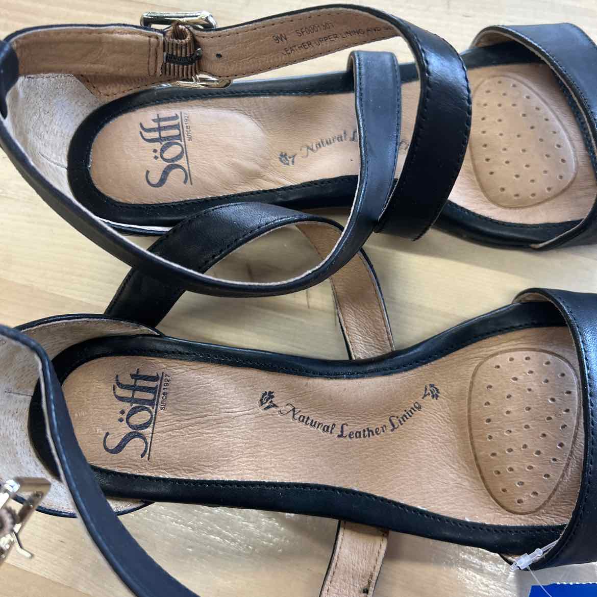 Sofft Size 9 Black Preloved Sandals