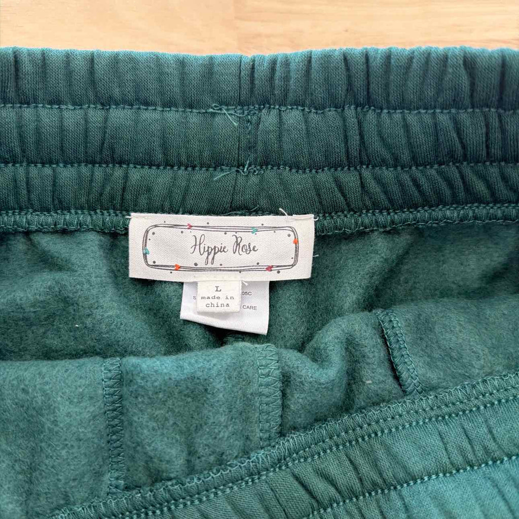 hippie rose Women Size L Green New Shorts