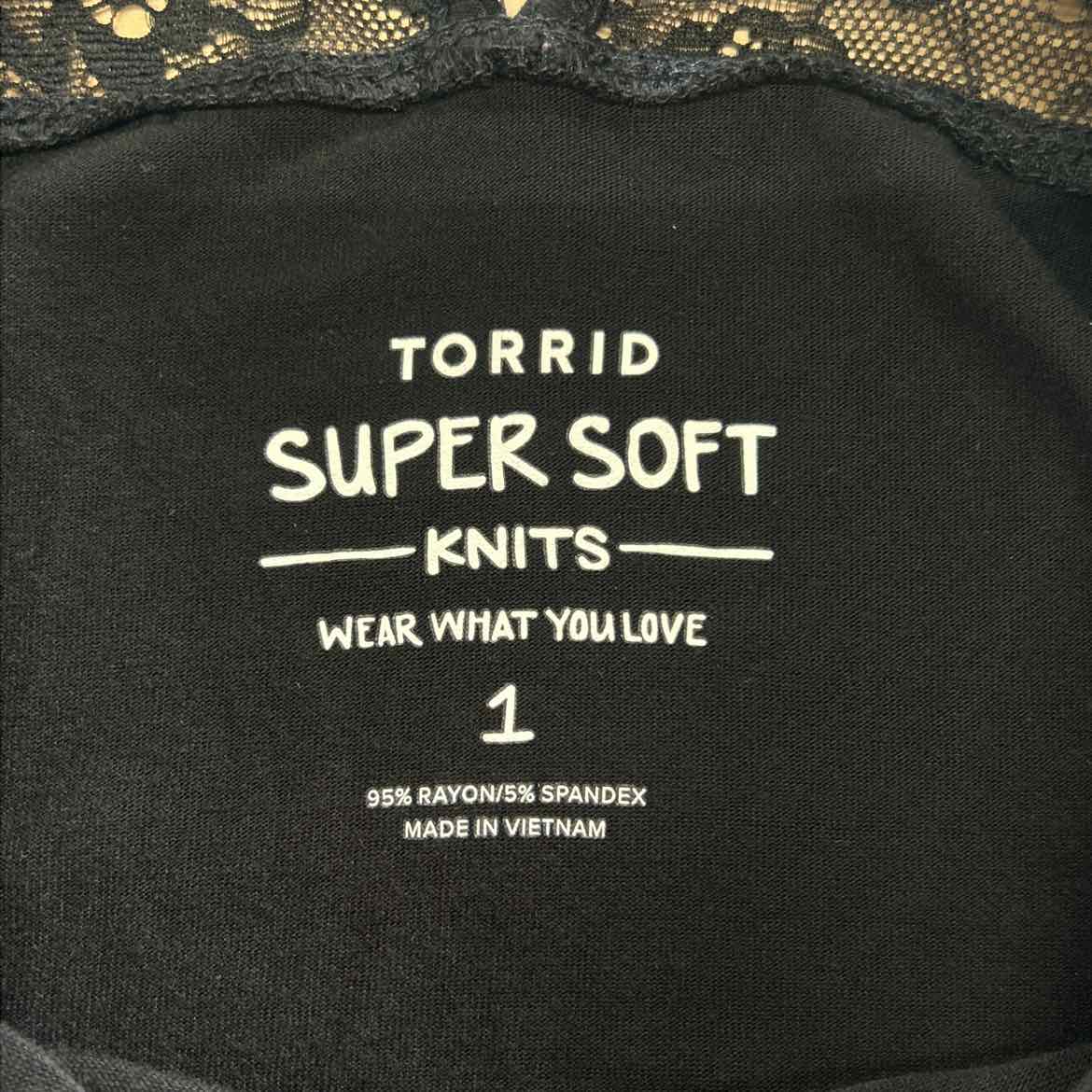 Torrid Size 1 Black Lace Preloved Blouse SS