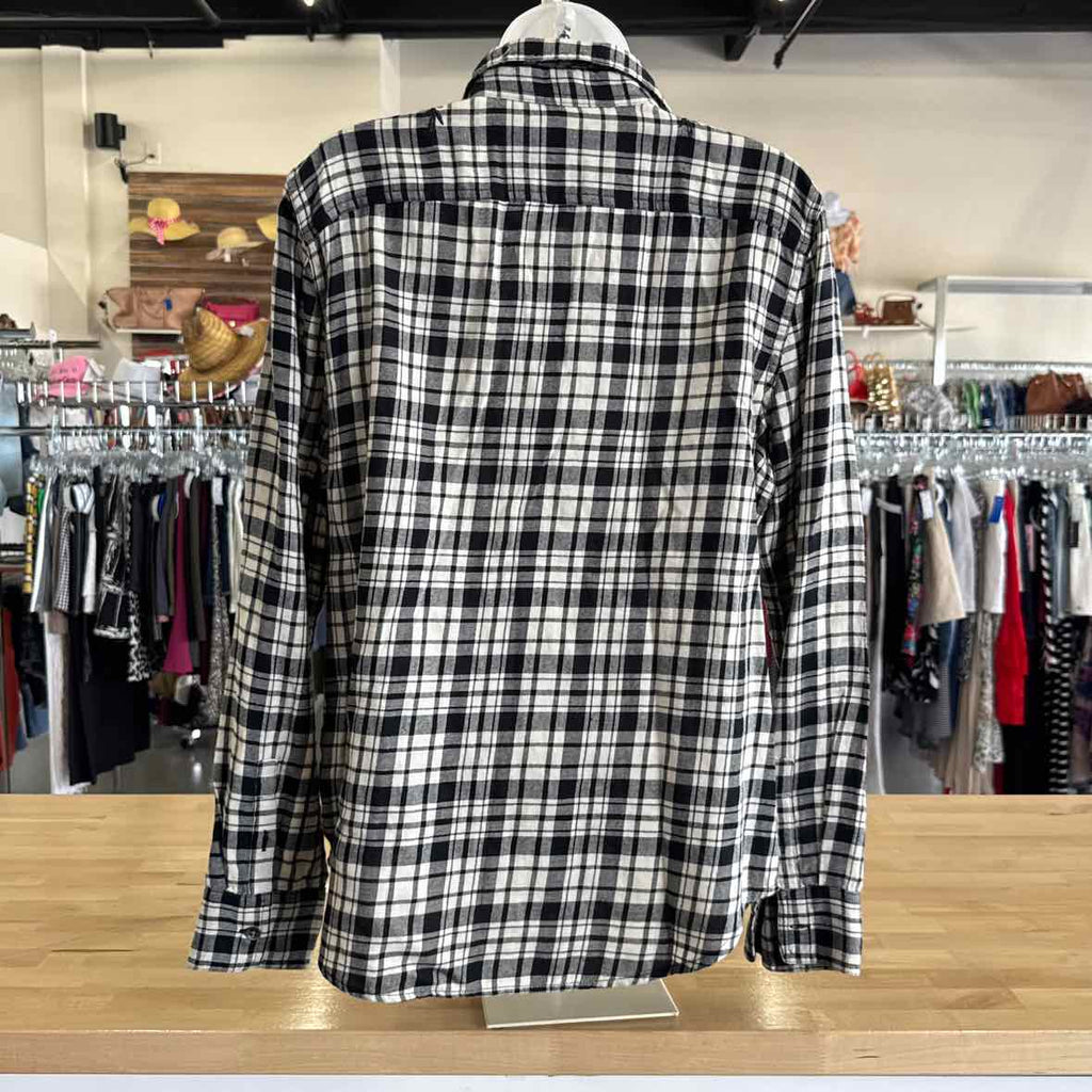 Chaps Size M Black Button Down Shirt