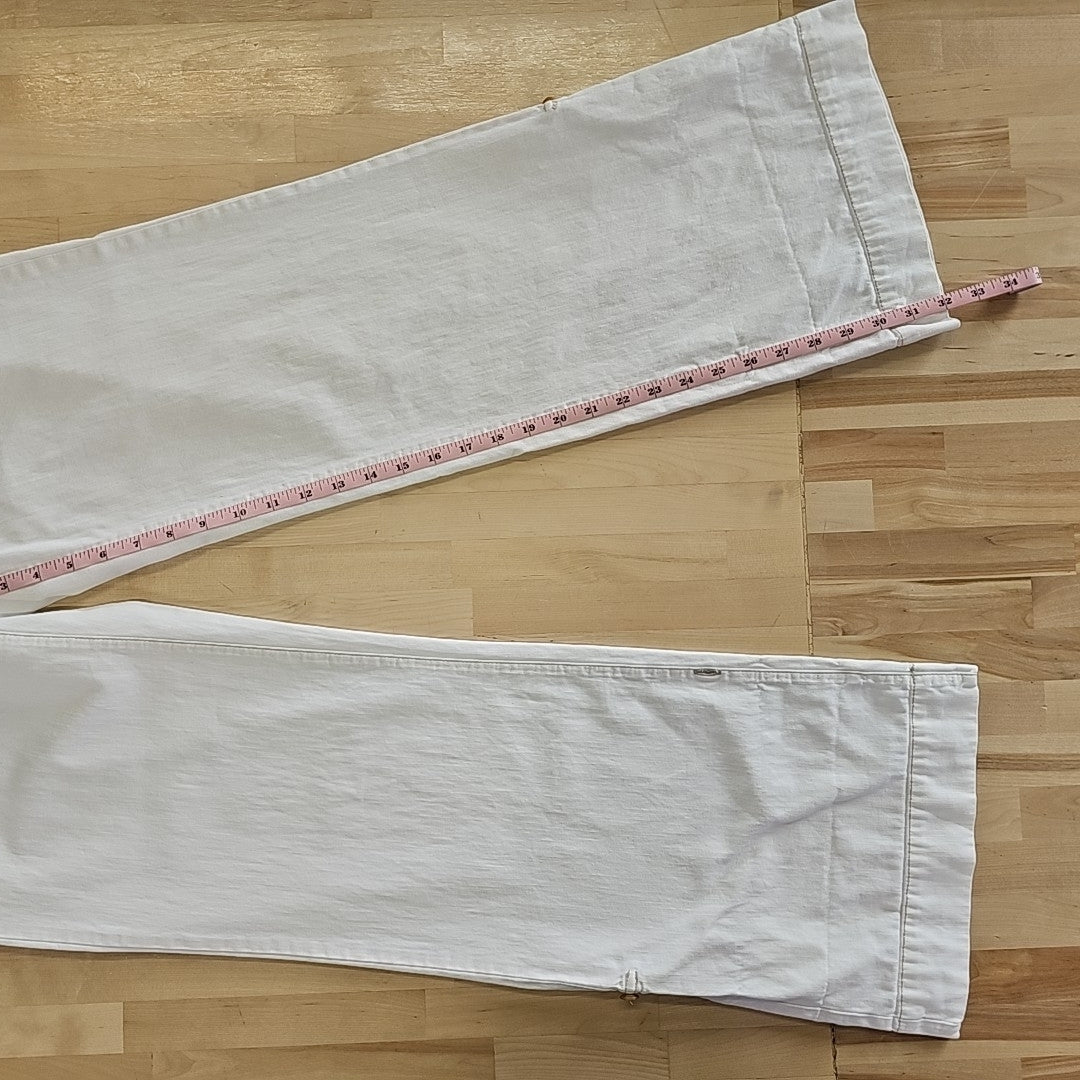 Gap Size 6 White Pants