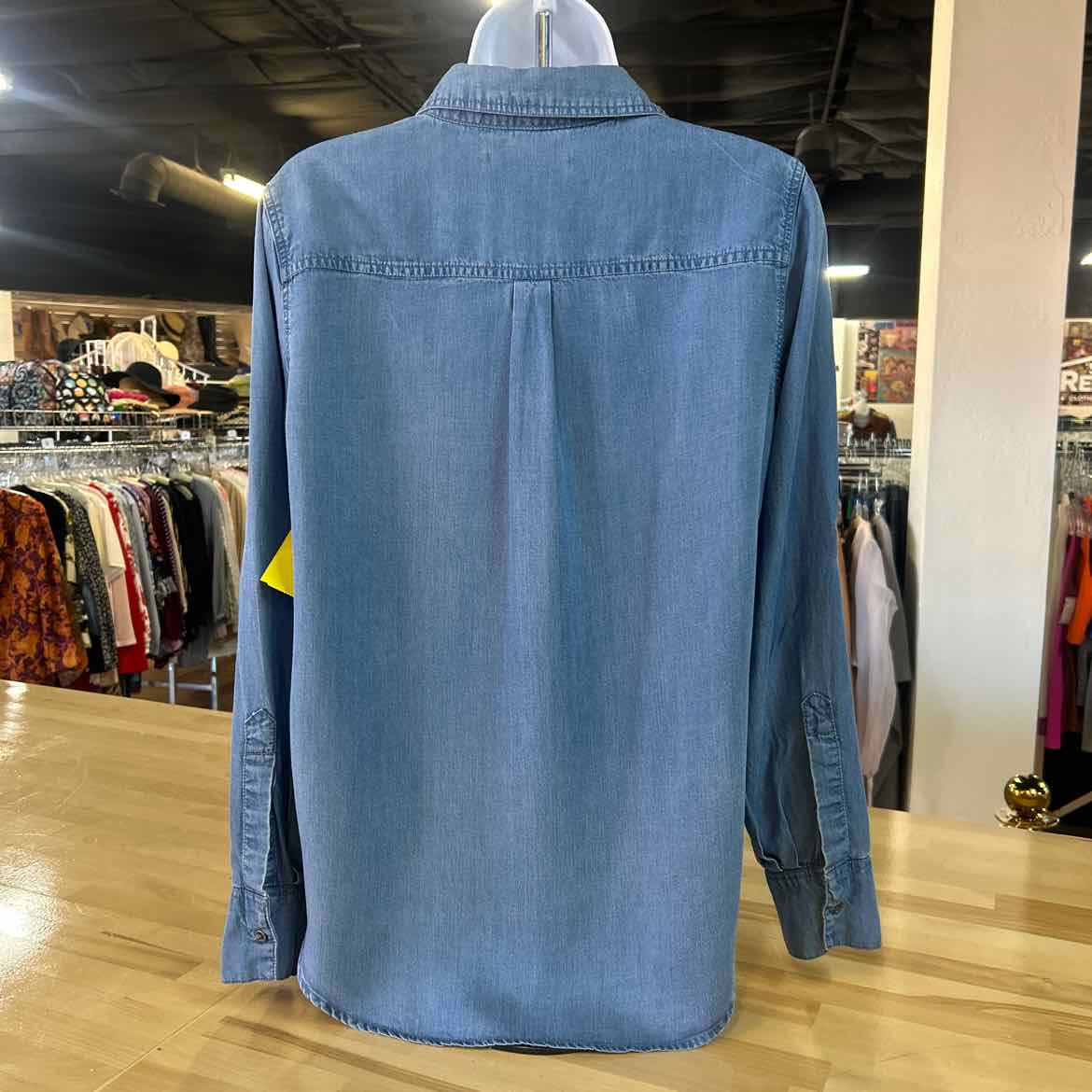 Camellia Size S Blue Preloved Longsleeve