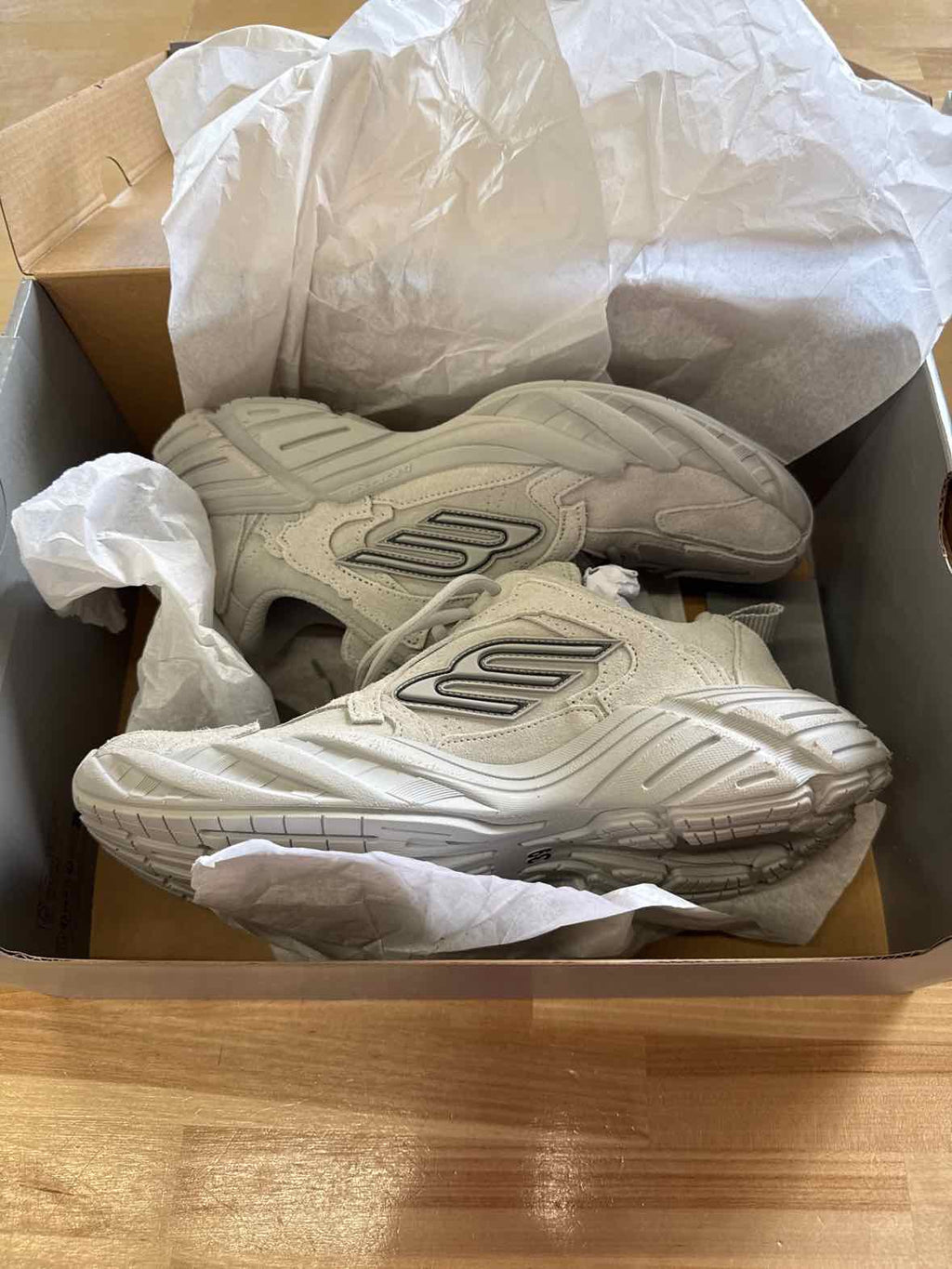 Balenciaga Women Size 39 Light Gray Monday Suede Sneakers NWT