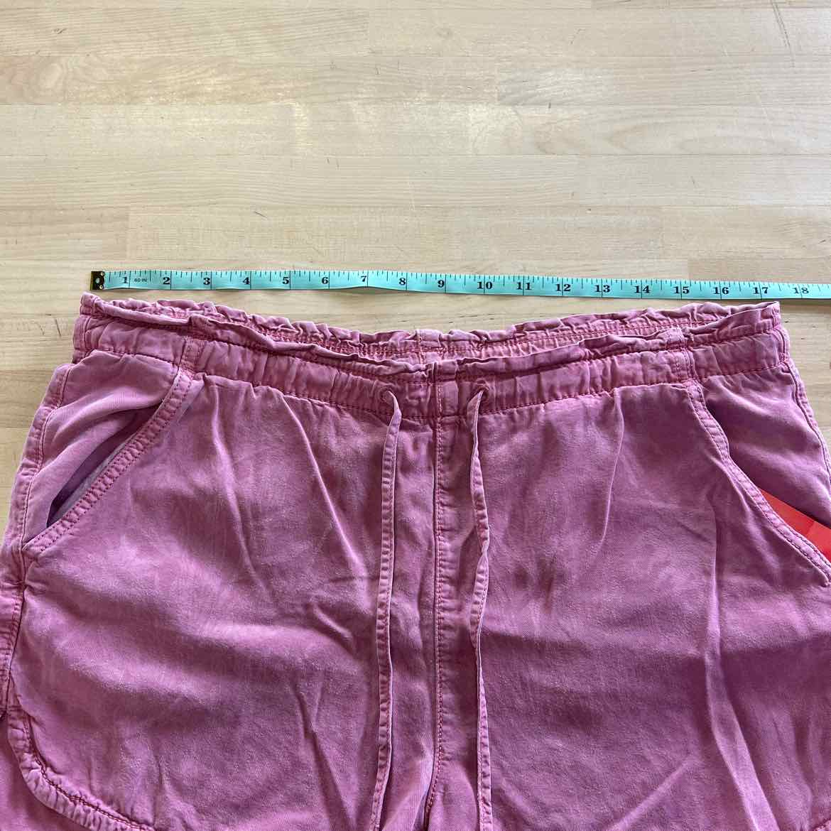 American Eagle Size M Pink Used Shorts