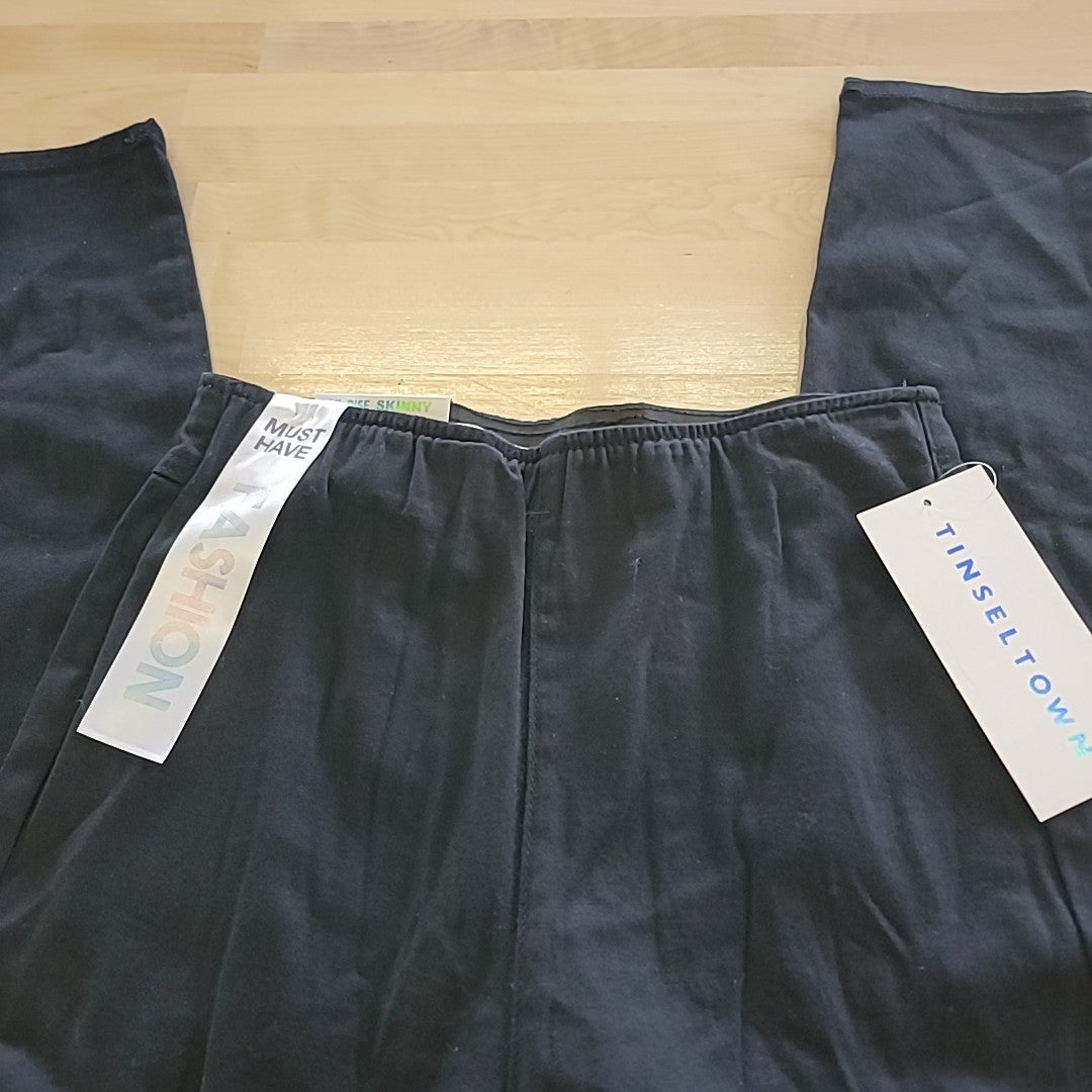 tinceltown Size XS Black Hi-Rise Pull On skinny cargo pants NWT
