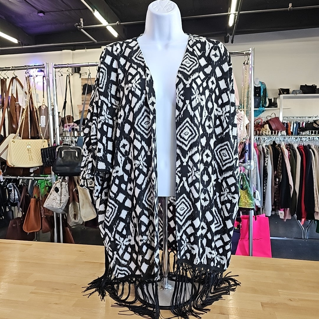 Russell Kemp Size S Black White Duster
