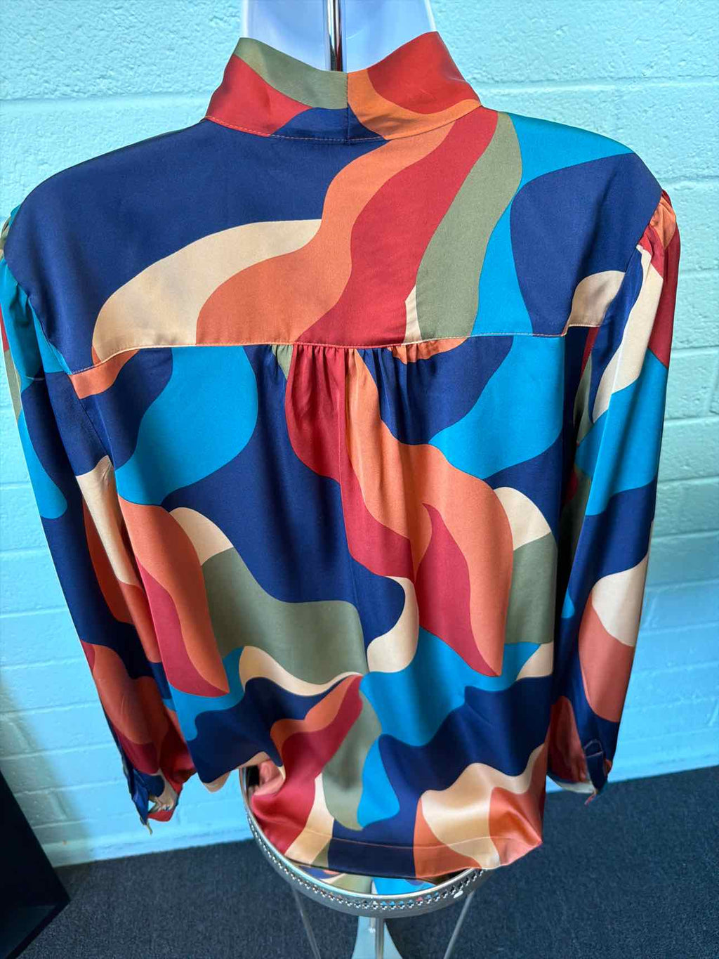 Studio Park Size M Red Yellow Leah Williams Tie Neck Blouse