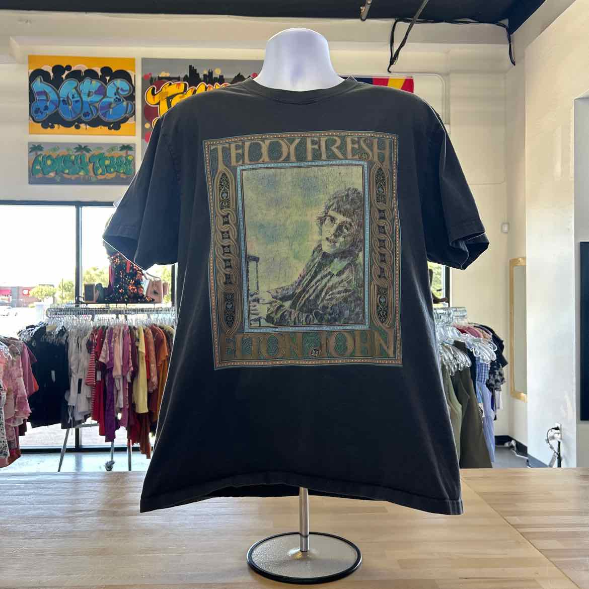 Teddy Fresh Size XL Black Preloved MENS T-shirt