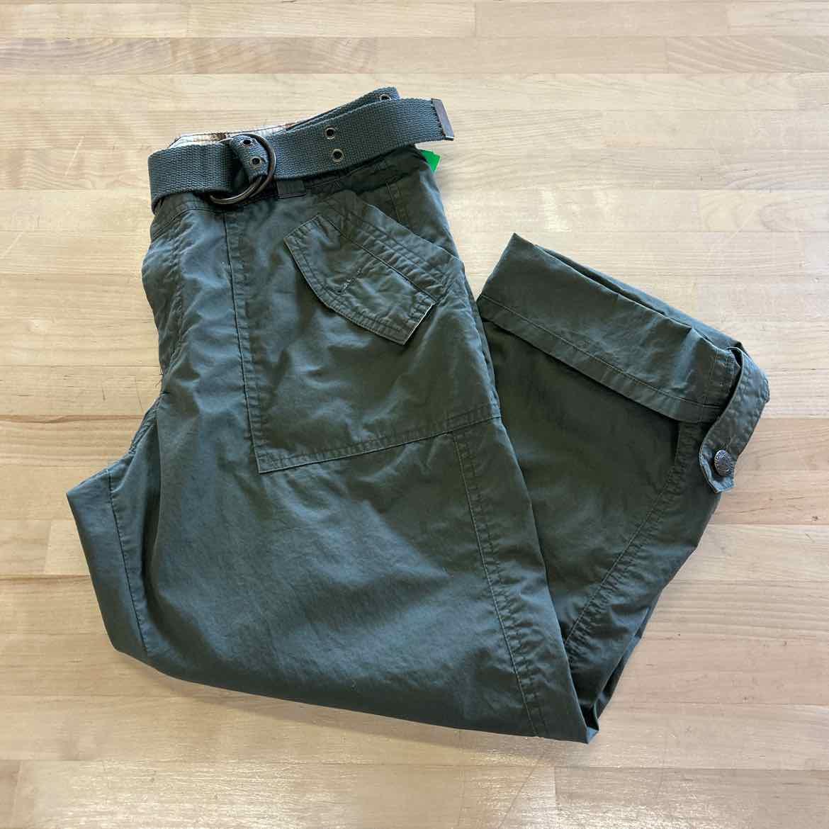 Tribal Size 4P Green Preloved Capris