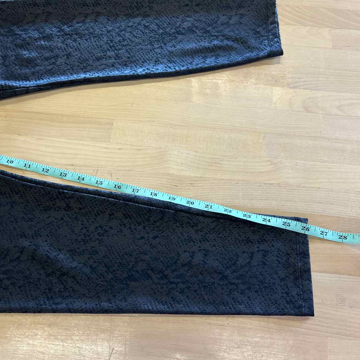 Vera Wang Size L Black Preloved Leggings