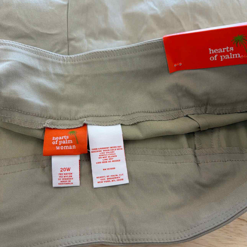 Hearts of palm Women Size 20W Tan New Shorts