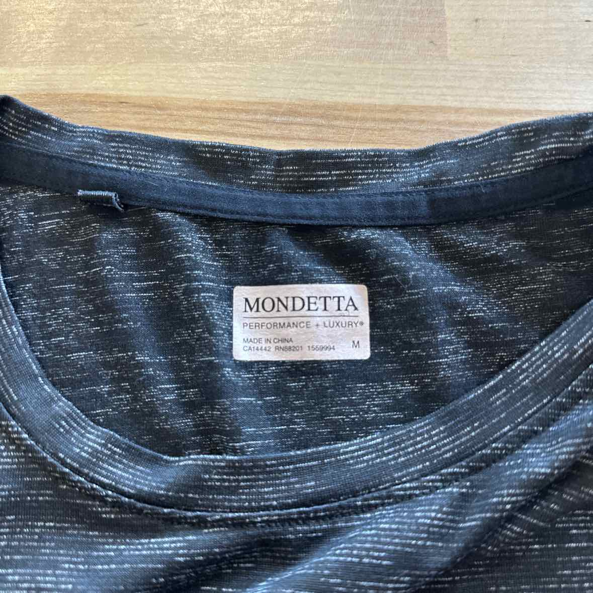 mondetta Size M Gray T-shirt