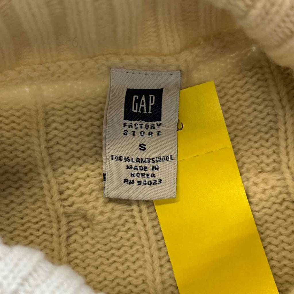 Gap Size S White Sweater