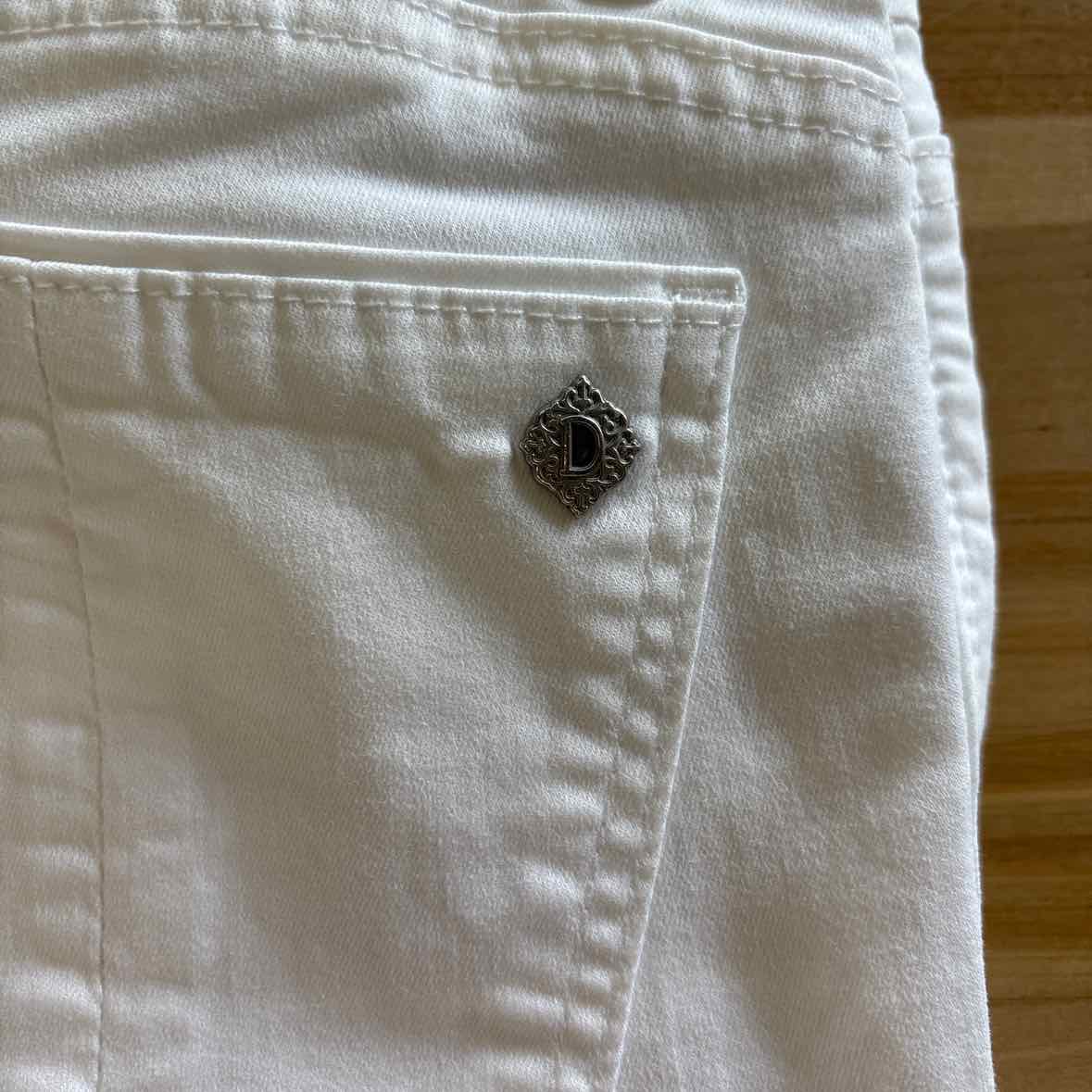 Democracy Size 8P White Pants