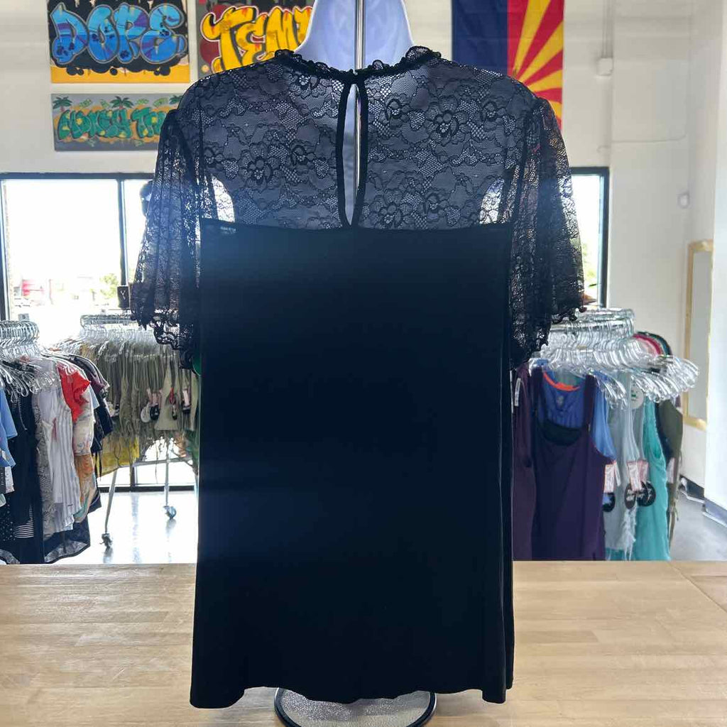 Torrid Size 1 Black Lace Preloved Blouse SS