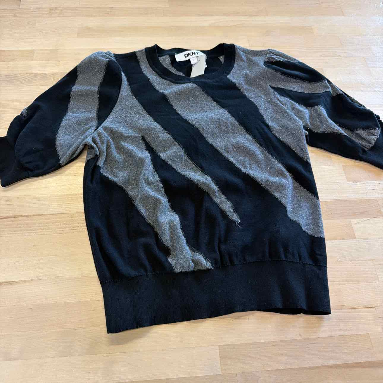 DNKY Size L Black New Long Sleeve