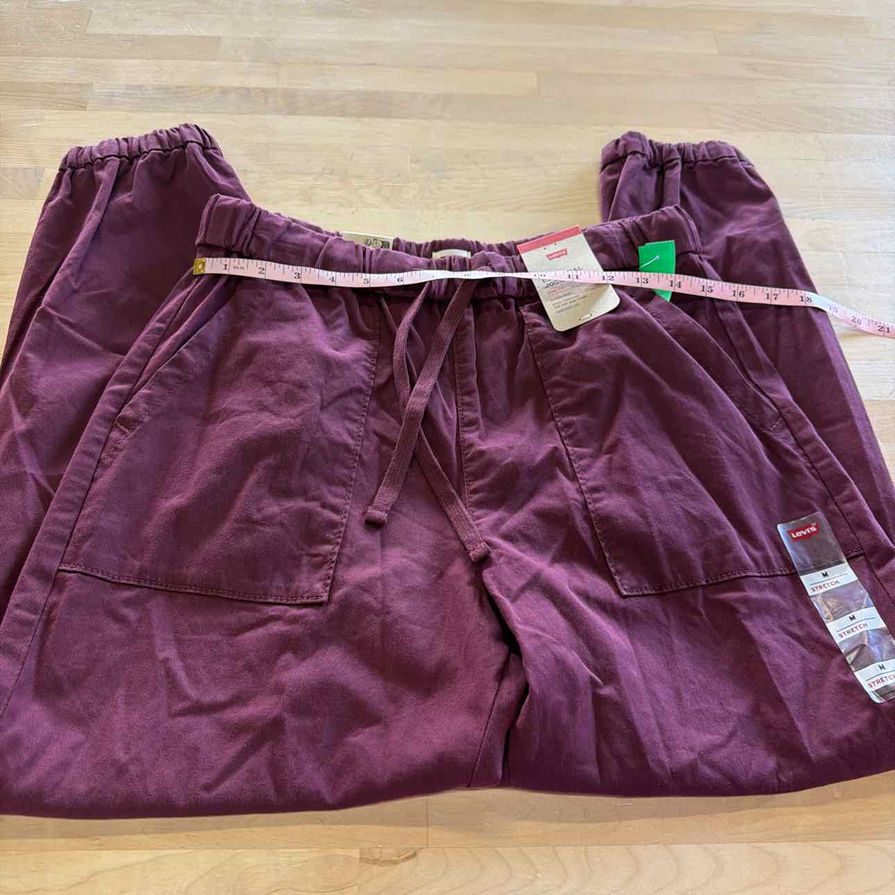 Levi's Women's Mid-Rise Essential Joggers - Merlot