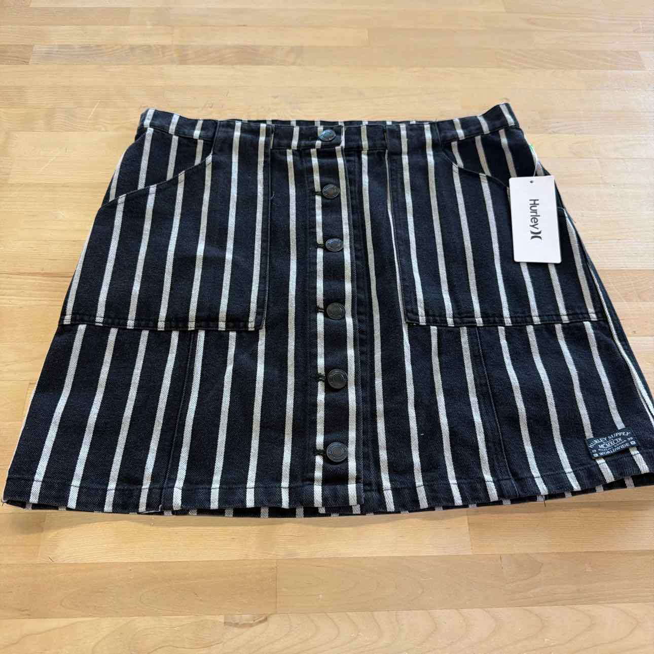 Hurley Juniors' Size 31 Sloan Button-Front Mini Skirt - Black