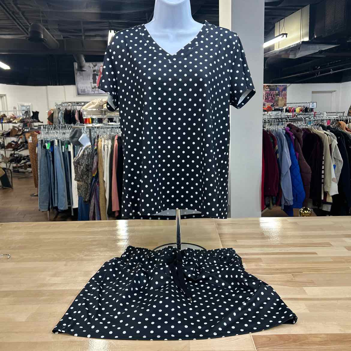 Niashot Size M Black White Preloved 2 pc Dress Set