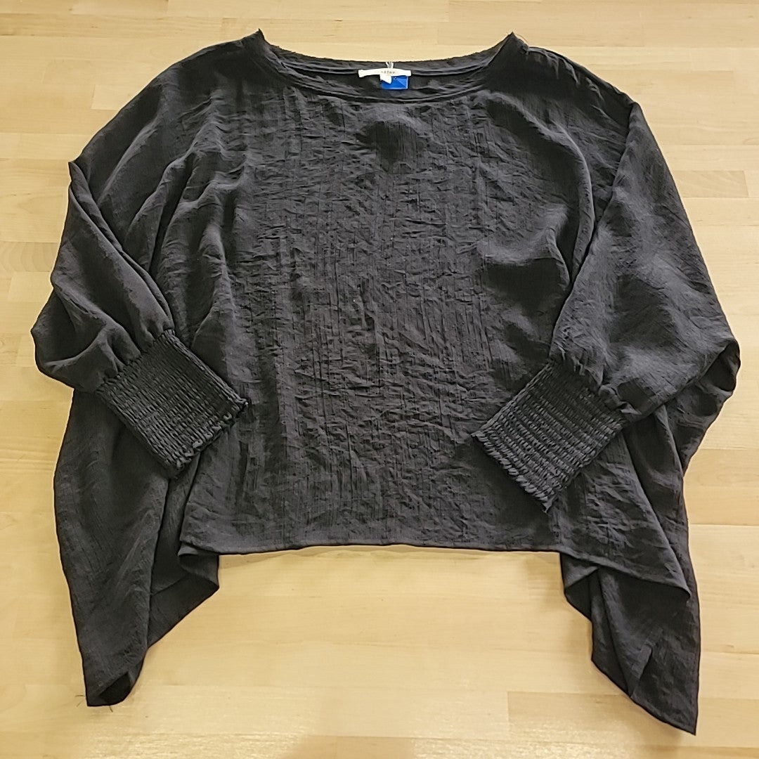 fun 2 fun Size M/L Black Blouse
