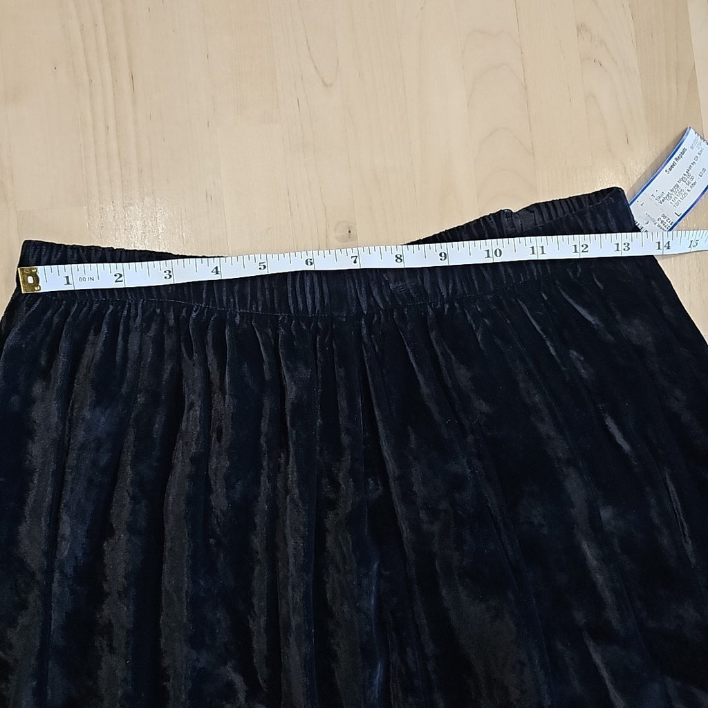 CP Size L Black Skirt