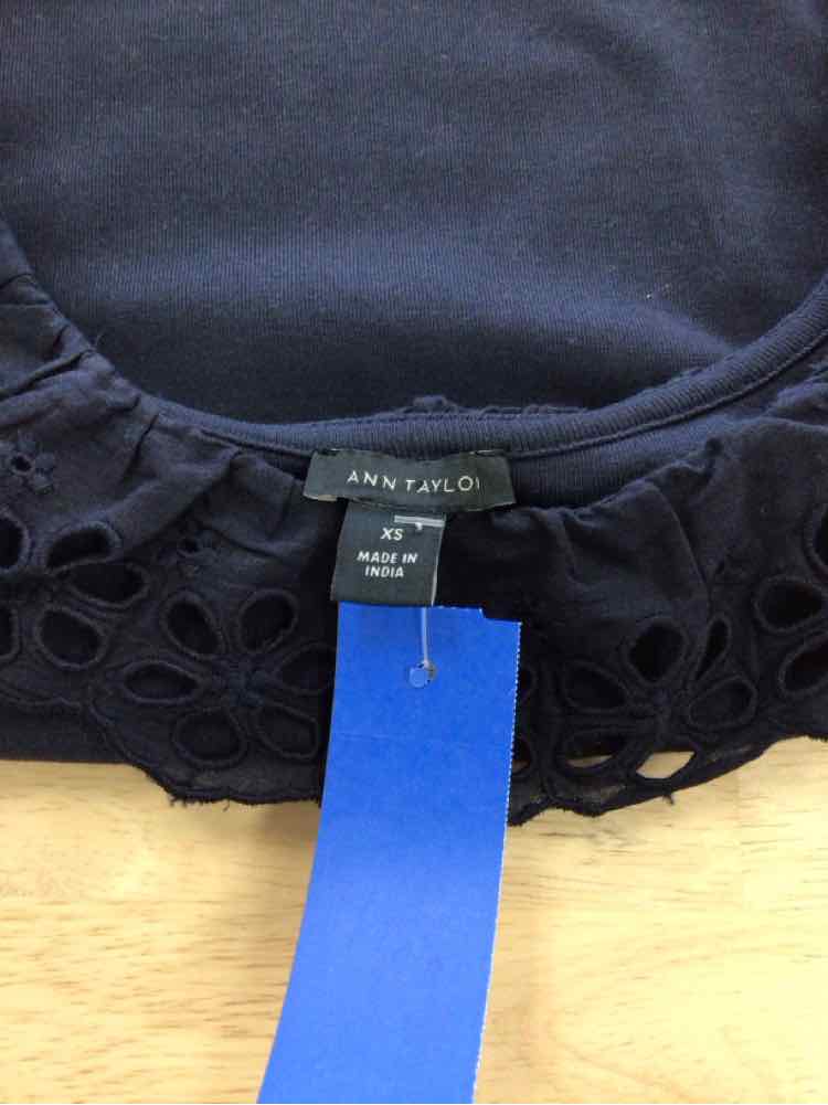 Ann Taylor Size XS Navy New Tank