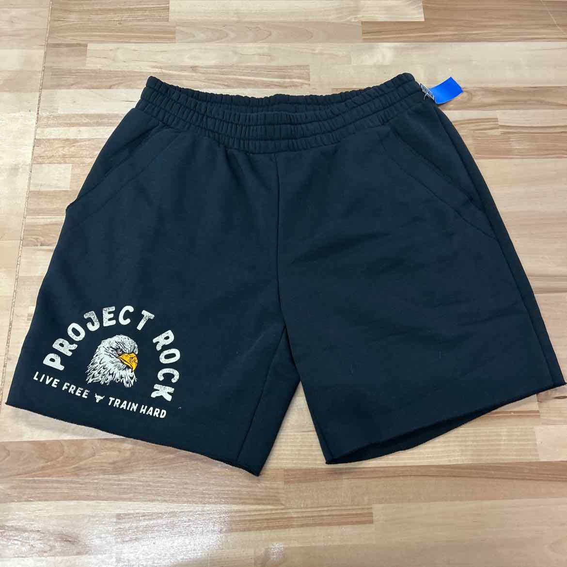 Under Armour Size L Black MENS Shorts