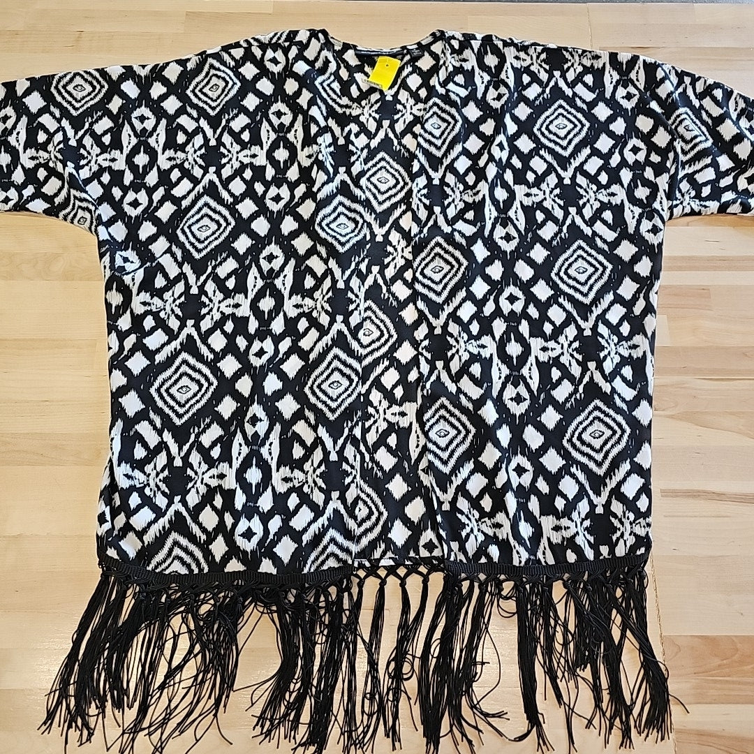 Russell Kemp Size S Black White Duster