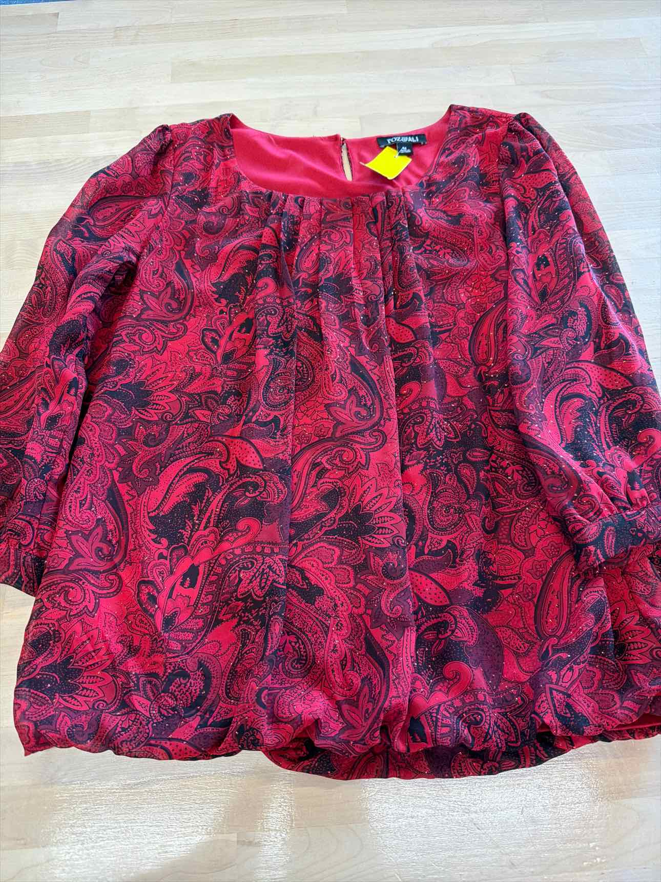 Roz & Ali Size M Red Blouse