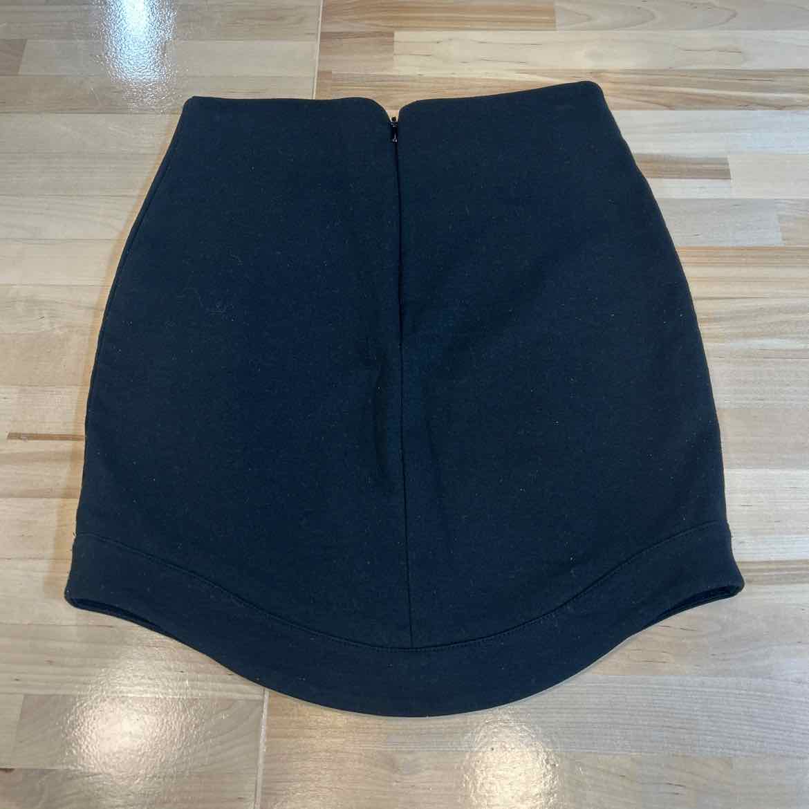 BCBG Size XXS Black Preloved Skirt