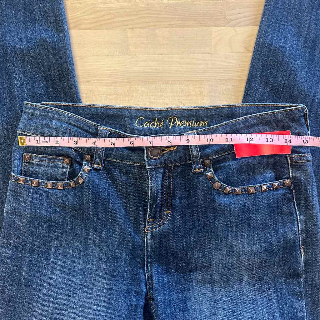 Cache Size 4 Blue Studs Used Jeans