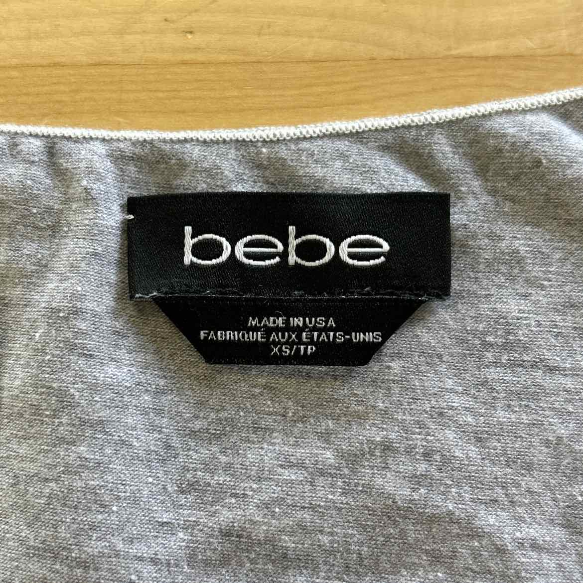 Bebe Size XS Gray Preloved T-Shirt SS