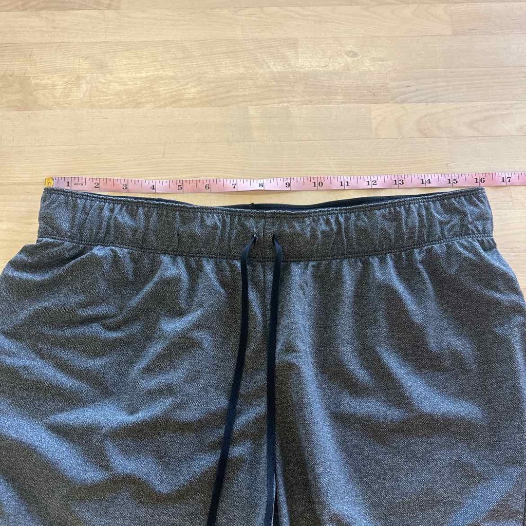 Nike Size L Gray Preloved Athletic Shorts