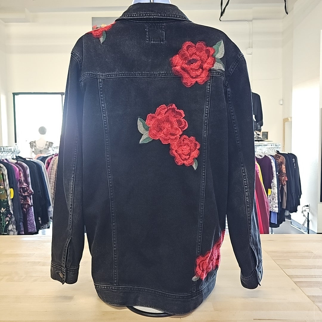 American Eagle Size M Red & Black Denim Jacket with Embroidered Flowers