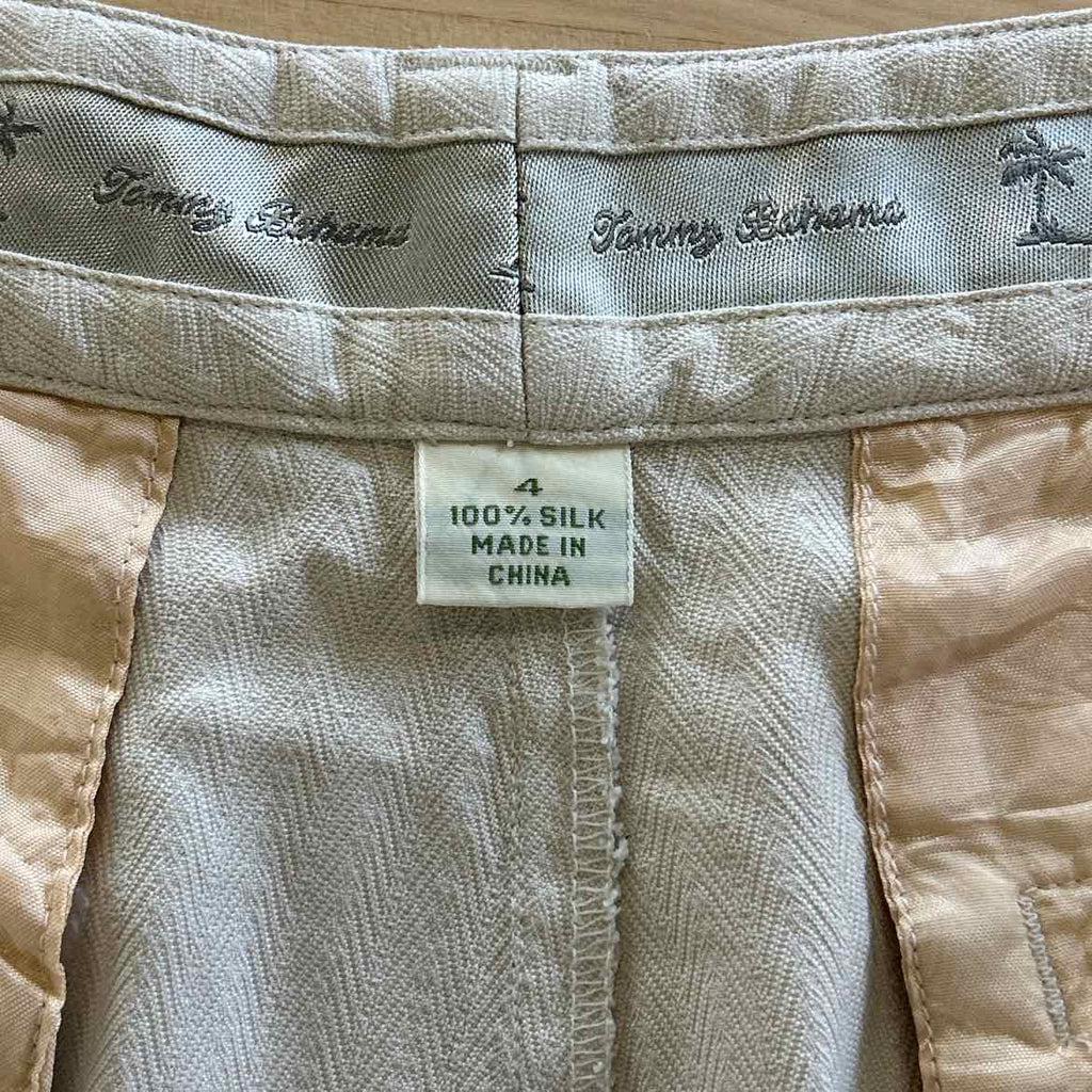 Tommy Bahama Women Size 4 Beige Preloved Shorts