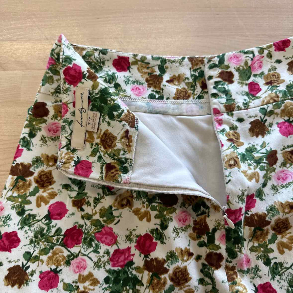 Twenty One Size S Pink Skirt