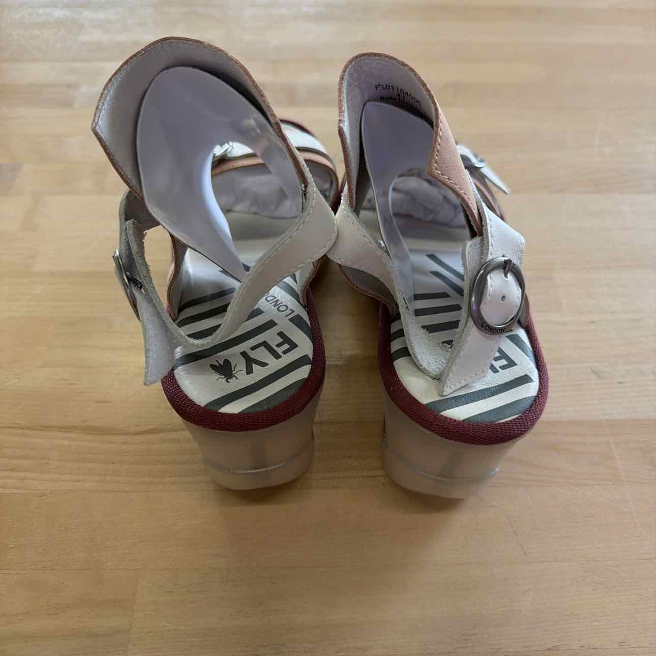 Fly London Size 10 Pink/white Leather New Sandals